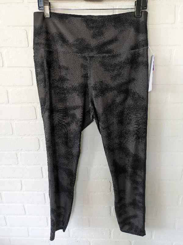 Fashionable Comfort Athletic Leggings By Under Armour  Size: 18