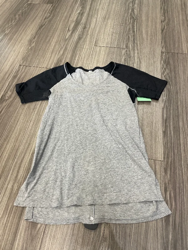 Retro Design Grey Athletic Top Short Sleeve Lululemon, Size M